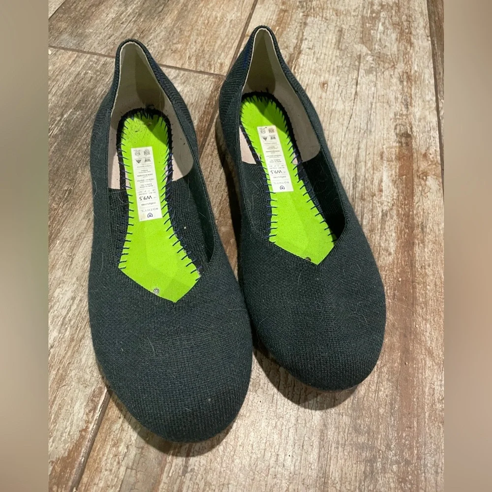 9.5 Forest Green Rothy's - Picture 1 of 2